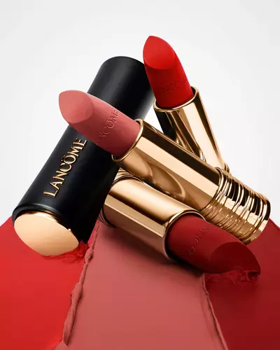 Натюрмортът на L'Absolu Rouge