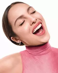Илюстрация на пори Lancome