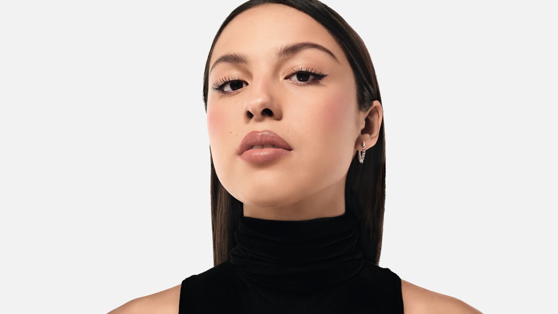 Визия Olivia с Teint Idôle Ultra Wear